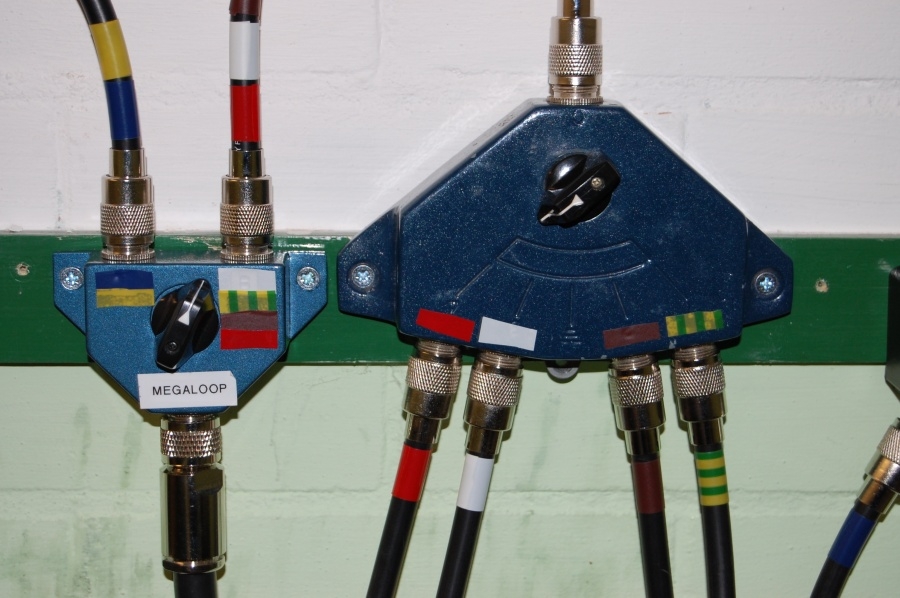 close_up_for_coax_stub_switches